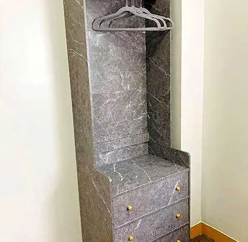 Santorini Inspired 1bedroom Unit At Trees Residences Отель