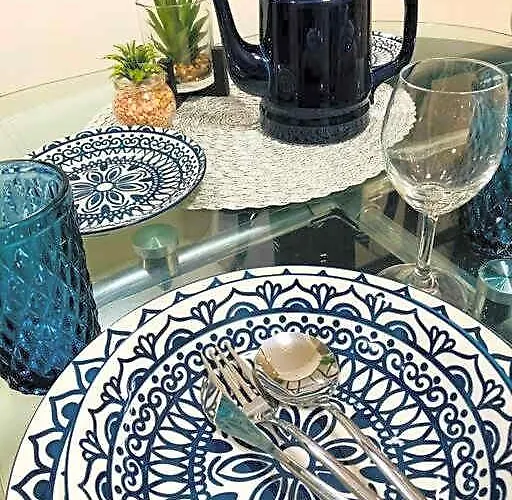 Santorini Inspired 1bedroom Unit At Trees Residences 4*