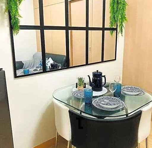 Santorini Inspired 1bedroom Unit At Trees Residences 4*